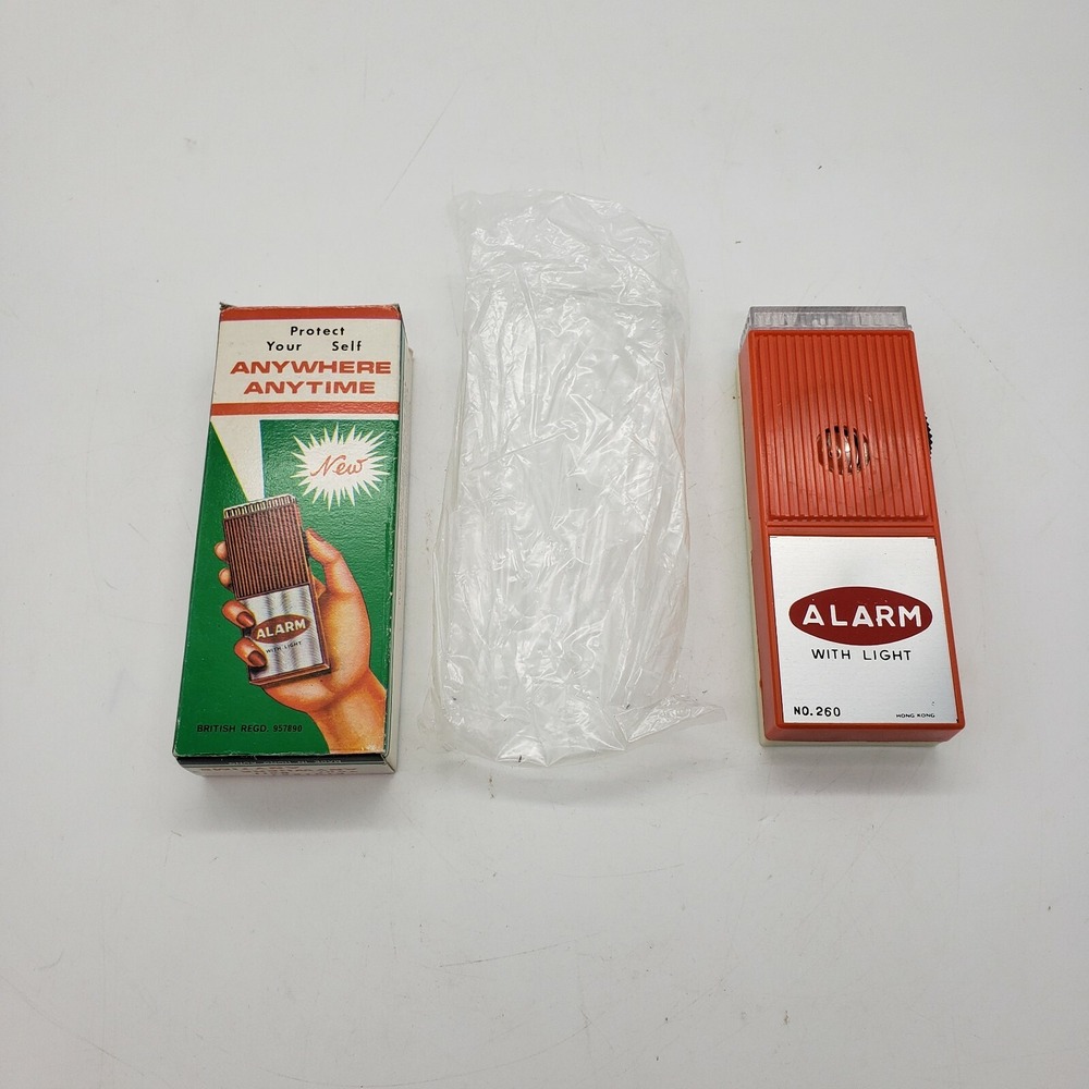 Rare Vintage British pocket Protect Yourself Siren Alarm Light #260 works in-Box